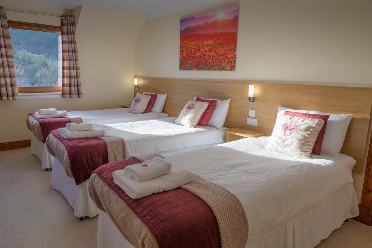 Bracarina House Bed & Breakfast & Caledonian Studio Invermoriston Exterior photo